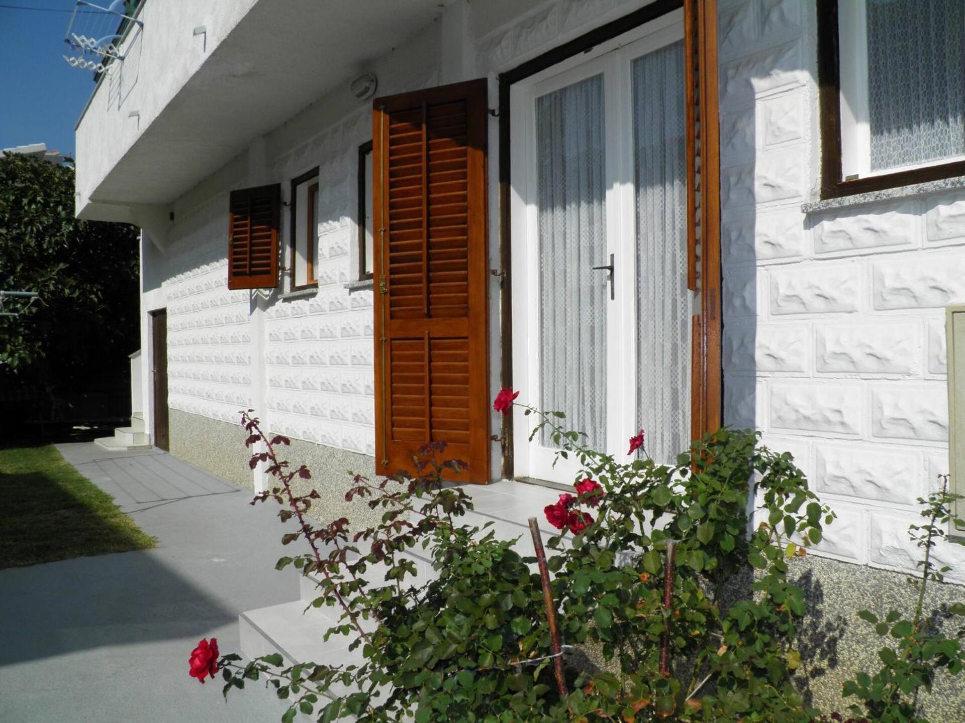 Apartments Klaric Baska  Exterior photo